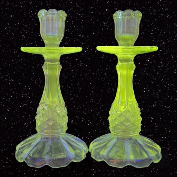 Antique Clear Glass Candle Stick Holder Set 2 Tapper Glass Manganese 365nm GREEN - Picture 8 of 12